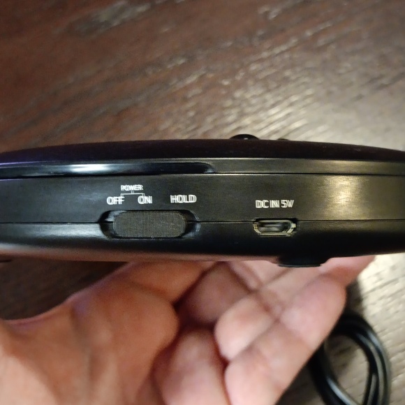 Portable CD player with accessories  Bluetooth used once like new condition - Picture 5 of 11